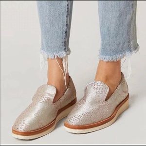 Free People Snake Eye Silvet Slip On Loafers size 10.